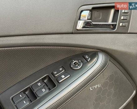 Серый Киа Оптима, объемом двигателя 2.4 л и пробегом 293 тыс. км за 10990 $, фото 8 на Automoto.ua