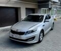 Серый Киа Оптима, объемом двигателя 2 л и пробегом 204 тыс. км за 8000 $, фото 1 на Automoto.ua