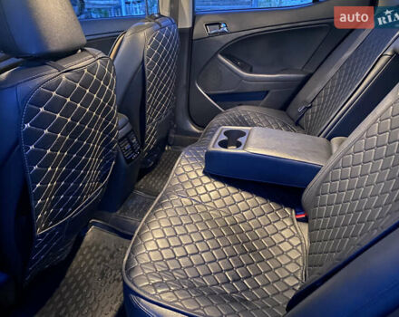 Серый Киа Оптима, объемом двигателя 2 л и пробегом 250 тыс. км за 10500 $, фото 3 на Automoto.ua