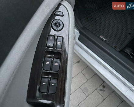 Серый Киа Оптима, объемом двигателя 2.36 л и пробегом 260 тыс. км за 7500 $, фото 17 на Automoto.ua