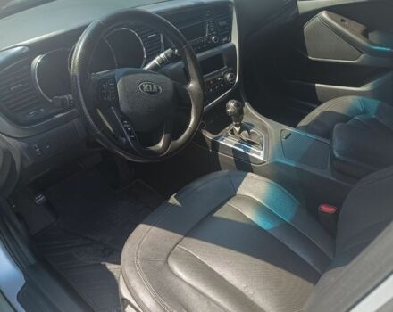 Серый Киа Оптима, объемом двигателя 2 л и пробегом 250 тыс. км за 7500 $, фото 4 на Automoto.ua