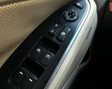 Сірий Кіа Оптіма, об'ємом двигуна 2.36 л та пробігом 143 тис. км за 11500 $, фото 10 на Automoto.ua