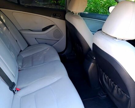 Сірий Кіа Оптіма, об'ємом двигуна 2.4 л та пробігом 180 тис. км за 9500 $, фото 5 на Automoto.ua