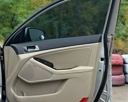 Серый Киа Оптима, объемом двигателя 2.4 л и пробегом 153 тыс. км за 10300 $, фото 58 на Automoto.ua