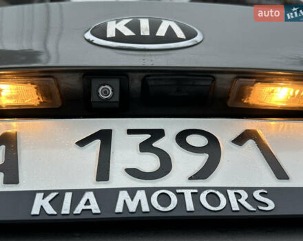 Сірий Кіа Оптіма, об'ємом двигуна 2.36 л та пробігом 220 тис. км за 8500 $, фото 14 на Automoto.ua