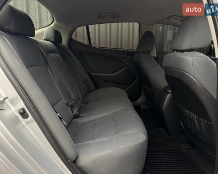 Сірий Кіа Оптіма, об'ємом двигуна 2.36 л та пробігом 183 тис. км за 8800 $, фото 24 на Automoto.ua