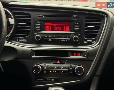 Сірий Кіа Оптіма, об'ємом двигуна 2.36 л та пробігом 183 тис. км за 8800 $, фото 26 на Automoto.ua