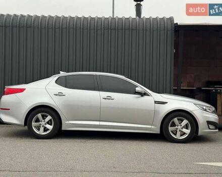 Сірий Кіа Оптіма, об'ємом двигуна 2.36 л та пробігом 183 тис. км за 8800 $, фото 8 на Automoto.ua