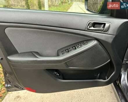 Серый Киа Оптима, объемом двигателя 2.36 л и пробегом 197 тыс. км за 8700 $, фото 32 на Automoto.ua