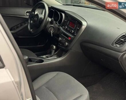 Сірий Кіа Оптіма, об'ємом двигуна 2.36 л та пробігом 183 тис. км за 8800 $, фото 20 на Automoto.ua