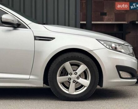 Сірий Кіа Оптіма, об'ємом двигуна 2.36 л та пробігом 183 тис. км за 8800 $, фото 15 на Automoto.ua