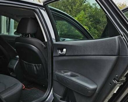 Серый Киа Оптима, объемом двигателя 2.36 л и пробегом 120 тыс. км за 10000 $, фото 29 на Automoto.ua