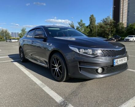 Серый Киа Оптима, объемом двигателя 2 л и пробегом 380 тыс. км за 13900 $, фото 4 на Automoto.ua