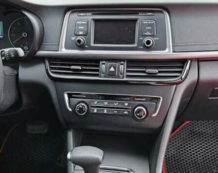 Серый Киа Оптима, объемом двигателя 2.36 л и пробегом 120 тыс. км за 10000 $, фото 25 на Automoto.ua