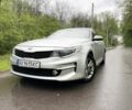 Серый Киа Оптима, объемом двигателя 2 л и пробегом 300 тыс. км за 8900 $, фото 1 на Automoto.ua