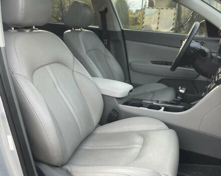 Серый Киа Оптима, объемом двигателя 2.36 л и пробегом 120 тыс. км за 13000 $, фото 28 на Automoto.ua