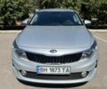 Серый Киа Оптима, объемом двигателя 2 л и пробегом 217 тыс. км за 13200 $, фото 1 на Automoto.ua