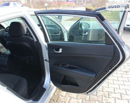 Серый Киа Оптима, объемом двигателя 2.4 л и пробегом 128 тыс. км за 11950 $, фото 26 на Automoto.ua