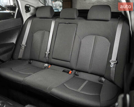 Сірий Кіа Оптіма, об'ємом двигуна 2 л та пробігом 70 тис. км за 16900 $, фото 36 на Automoto.ua