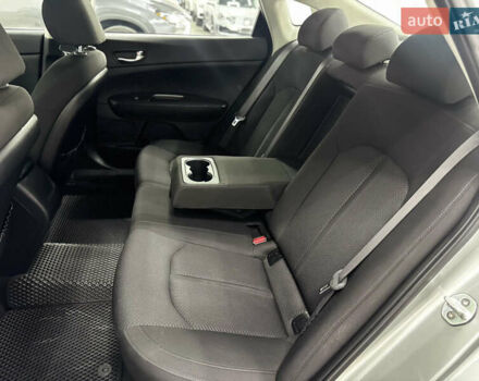 Серый Киа Оптима, объемом двигателя 2 л и пробегом 95 тыс. км за 17900 $, фото 13 на Automoto.ua