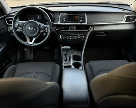 Сірий Кіа Оптіма, об'ємом двигуна 2.36 л та пробігом 192 тис. км за 9000 $, фото 5 на Automoto.ua