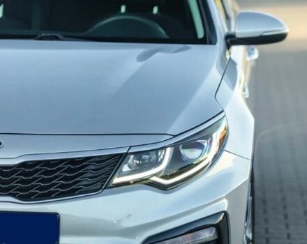 Серый Киа Оптима, объемом двигателя 2 л и пробегом 125 тыс. км за 9800 $, фото 4 на Automoto.ua