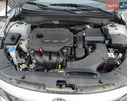 Серый Киа Оптима, объемом двигателя 2.36 л и пробегом 130 тыс. км за 2500 $, фото 10 на Automoto.ua