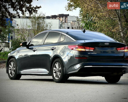 Сірий Кіа Оптіма, об'ємом двигуна 2.36 л та пробігом 185 тис. км за 14700 $, фото 9 на Automoto.ua