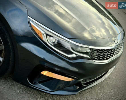 Сірий Кіа Оптіма, об'ємом двигуна 2.36 л та пробігом 185 тис. км за 14700 $, фото 14 на Automoto.ua
