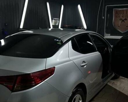 Серый Киа Оптима, объемом двигателя 2 л и пробегом 400 тыс. км за 8000 $, фото 1 на Automoto.ua