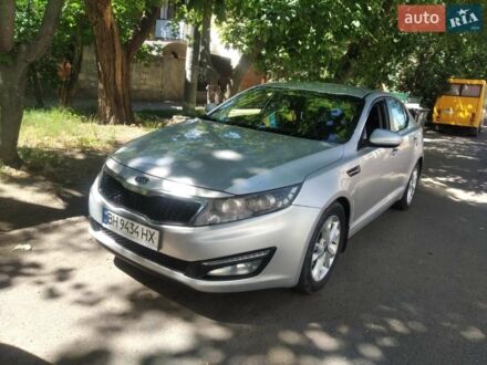 Сірий Кіа Оптіма, об'ємом двигуна 2 л та пробігом 300 тис. км за 9000 $, фото 1 на Automoto.ua