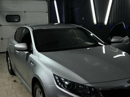 Сірий Кіа Оптіма, об'ємом двигуна 2 л та пробігом 400 тис. км за 8000 $, фото 1 на Automoto.ua