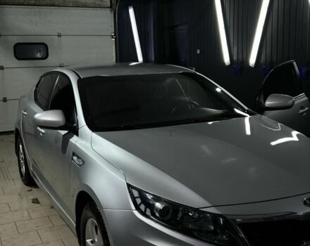 Сірий Кіа Оптіма, об'ємом двигуна 2 л та пробігом 400 тис. км за 8000 $, фото 1 на Automoto.ua