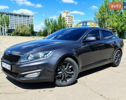 Сірий Кіа Оптіма, об'ємом двигуна 2 л та пробігом 200 тис. км за 10999 $, фото 1 на Automoto.ua