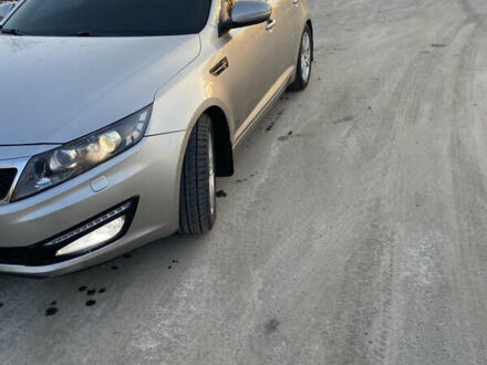 Сірий Кіа Оптіма, об'ємом двигуна 2 л та пробігом 212 тис. км за 8000 $, фото 1 на Automoto.ua