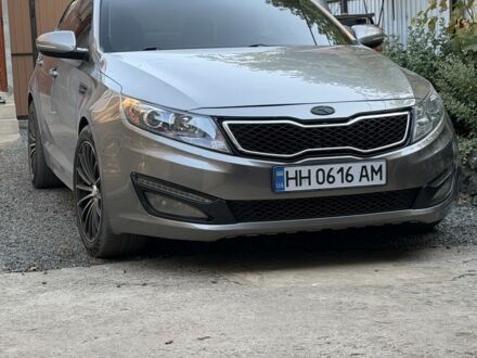 Сірий Кіа Оптіма, об'ємом двигуна 2 л та пробігом 200 тис. км за 9296 $, фото 1 на Automoto.ua