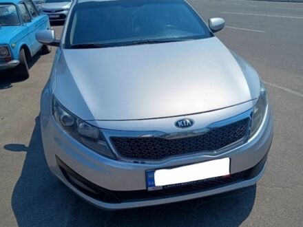 Кіа Оптіма 2013 у Мерефа на Automoto.ua Сірий Кіа Оптіма, об'ємом двигуна 2 л та пробігом 250 тис. км за 7500 $, фото 1 на Automoto.ua