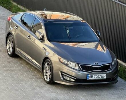 Сірий Кіа Оптіма, об'ємом двигуна 2 л та пробігом 220 тис. км за 10400 $, фото 1 на Automoto.ua