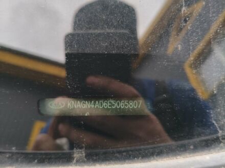 Сірий Кіа Оптіма, об'ємом двигуна 2.36 л та пробігом 203 тис. км за 10500 $, фото 1 на Automoto.ua