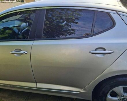 Серый Киа Оптима, объемом двигателя 2 л и пробегом 160 тыс. км за 3800 $, фото 1 на Automoto.ua