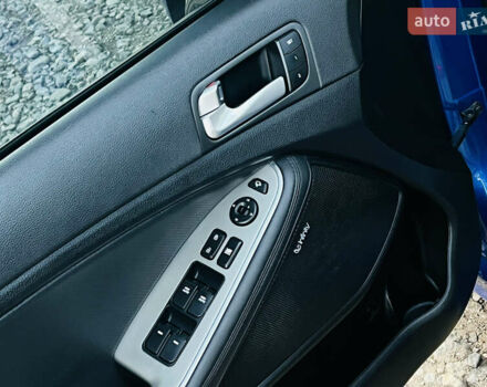 Синий Киа Оптима, объемом двигателя 2 л и пробегом 202 тыс. км за 11500 $, фото 13 на Automoto.ua