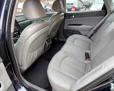 Синій Кіа Оптіма, об'ємом двигуна 2 л та пробігом 55 тис. км за 17950 $, фото 4 на Automoto.ua