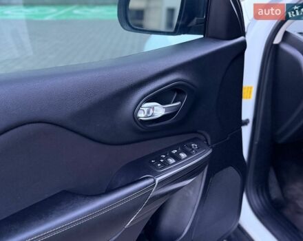 Синий Киа Оптима, объемом двигателя 2 л и пробегом 122 тыс. км за 15900 $, фото 3 на Automoto.ua
