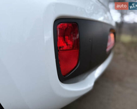 Білий Кіа Піканто, об'ємом двигуна 1.09 л та пробігом 132 тис. км за 5800 $, фото 44 на Automoto.ua