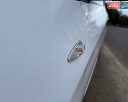 Білий Кіа Піканто, об'ємом двигуна 1.09 л та пробігом 132 тис. км за 5800 $, фото 33 на Automoto.ua