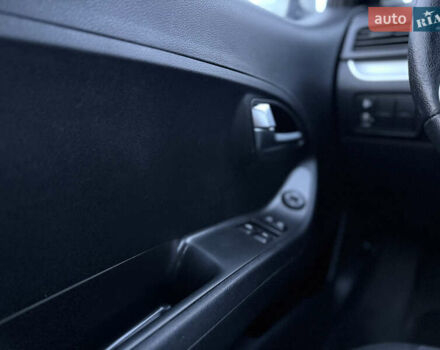 Білий Кіа Піканто, об'ємом двигуна 1.09 л та пробігом 132 тис. км за 5800 $, фото 22 на Automoto.ua