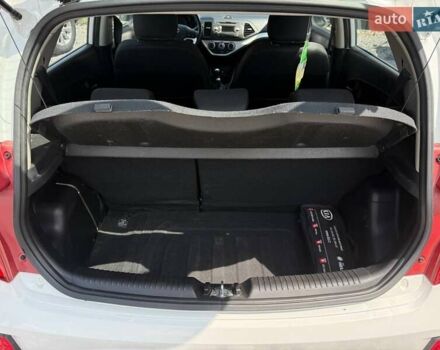 Білий Кіа Піканто, об'ємом двигуна 1 л та пробігом 161 тис. км за 6900 $, фото 10 на Automoto.ua