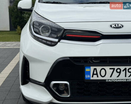 Білий Кіа Піканто, об'ємом двигуна 1 л та пробігом 30 тис. км за 15550 $, фото 14 на Automoto.ua