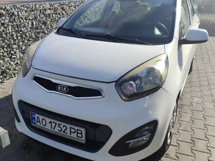 Киа Пиканто 2013 в Житомире на Automoto.ua Белый Киа Пиканто, объемом двигателя 1.09 л и пробегом 145 тыс. км за 5300 $, фото 1 на Automoto.ua