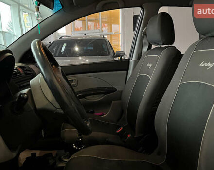 Черный Киа Пиканто, объемом двигателя 1.12 л и пробегом 202 тыс. км за 4500 $, фото 8 на Automoto.ua